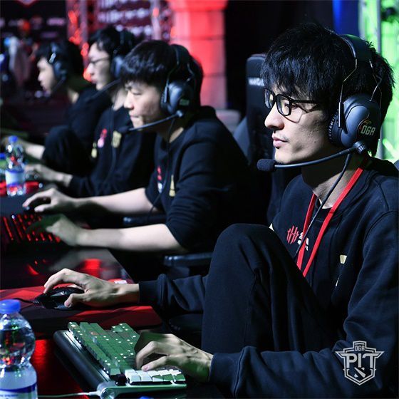 包含Dota2球员突破自我，表现堪称完美的词条