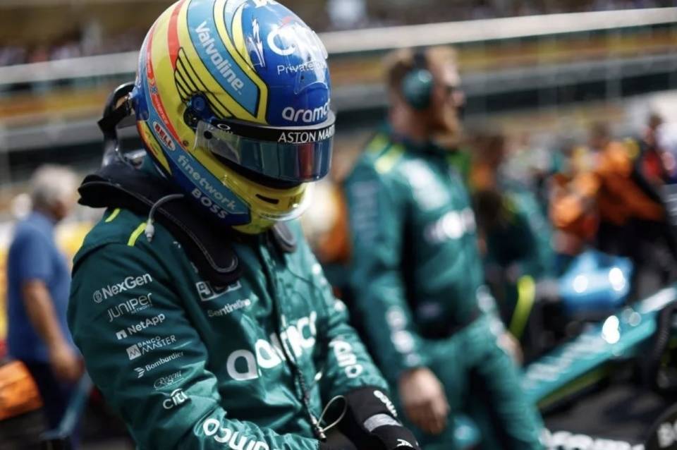 阿斯顿马丁力克哈斯车队，阿隆索点燃赛场