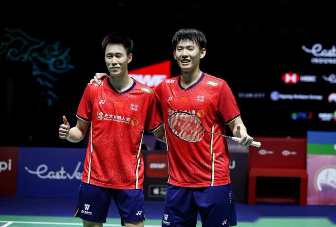 印尼队翻盘马来西亚队,黄鸭组合关键制胜 印尼队翻盘马来西亚队,黄鸭组合关键制胜