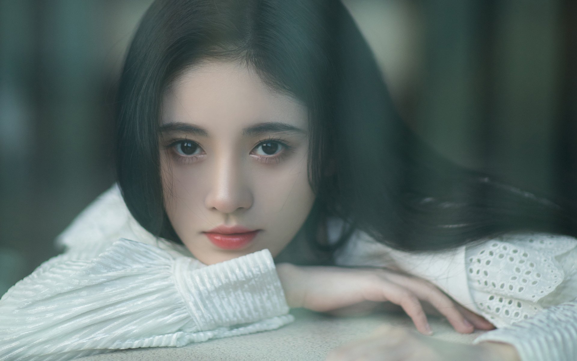 围场逆袭启示录，佩雷兹率红牛二队力克迈凯伦的战术密码